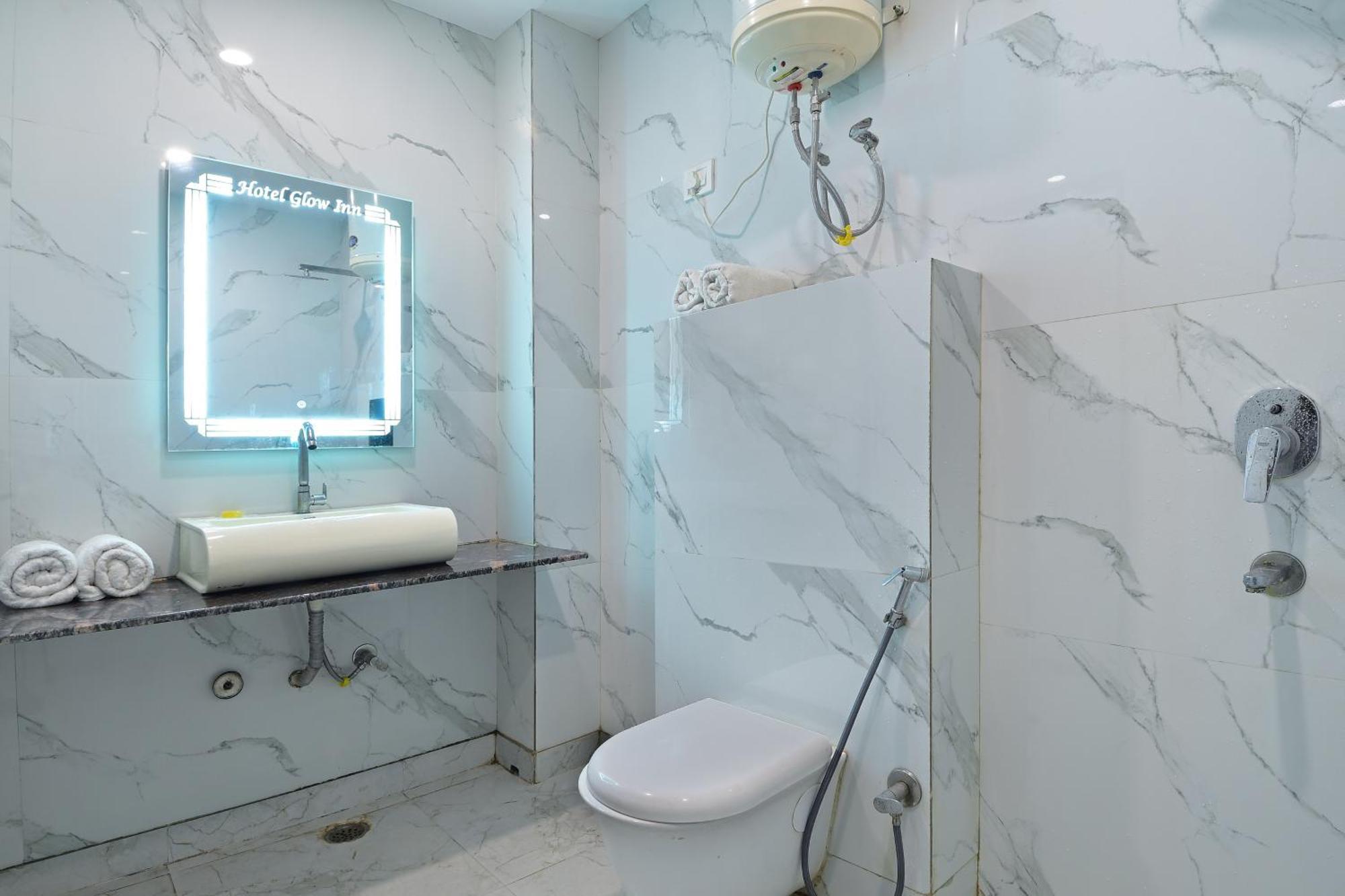 Hotel Glow Inn Paharganj-3 Mins Walk From New Delhi Railway Station מראה חיצוני תמונה