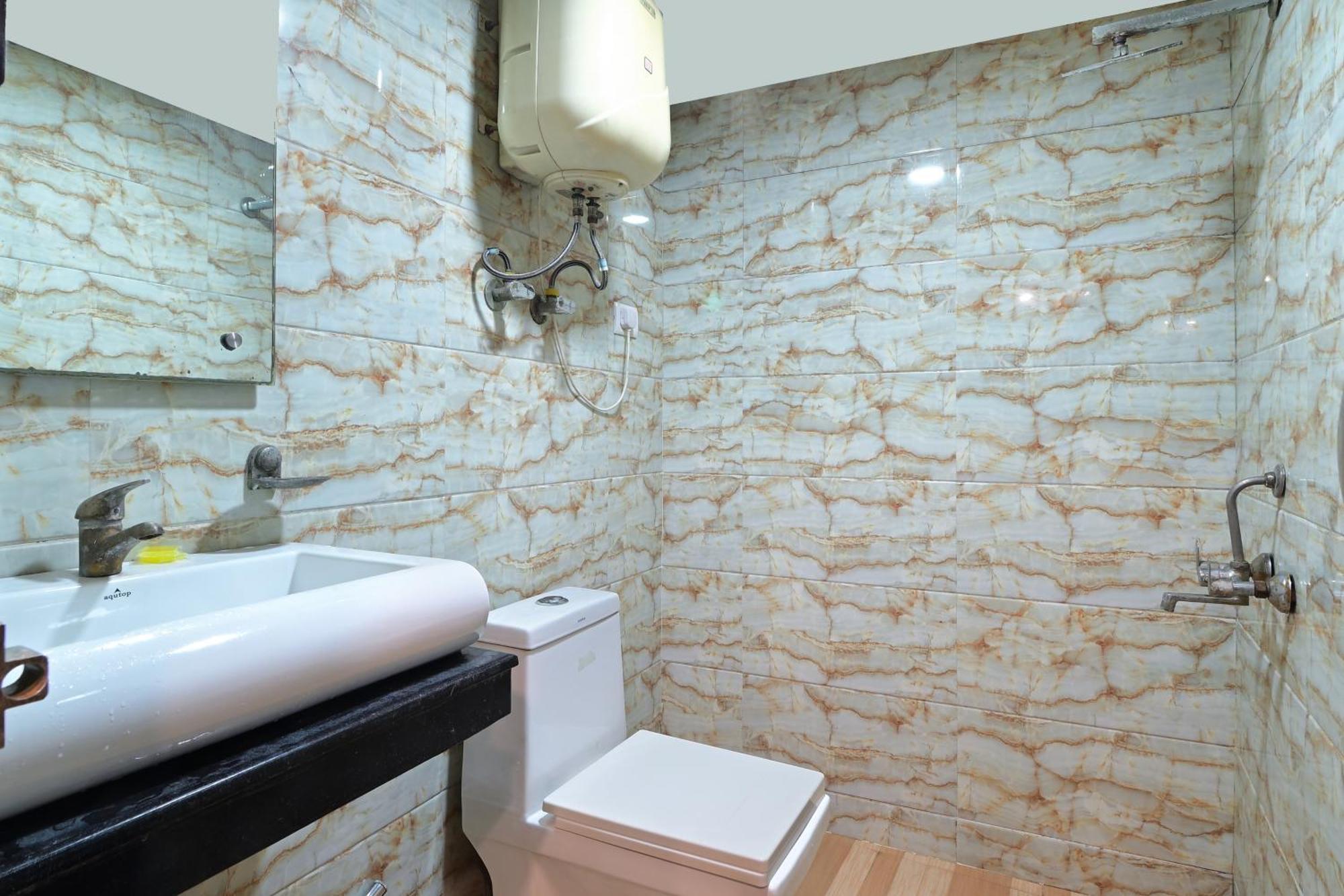 Hotel Glow Inn Paharganj-3 Mins Walk From New Delhi Railway Station מראה חיצוני תמונה
