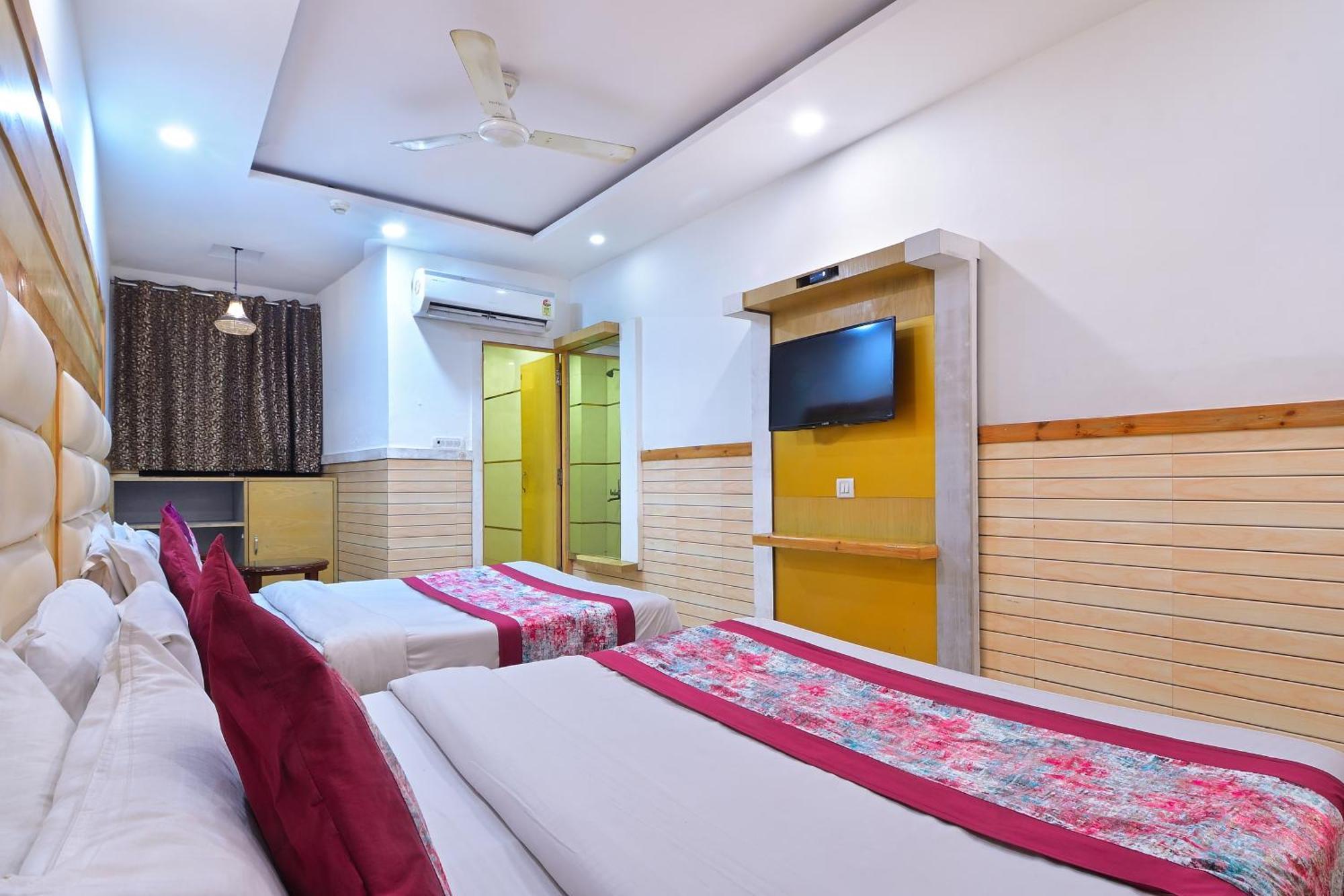 Hotel Glow Inn Paharganj-3 Mins Walk From New Delhi Railway Station מראה חיצוני תמונה
