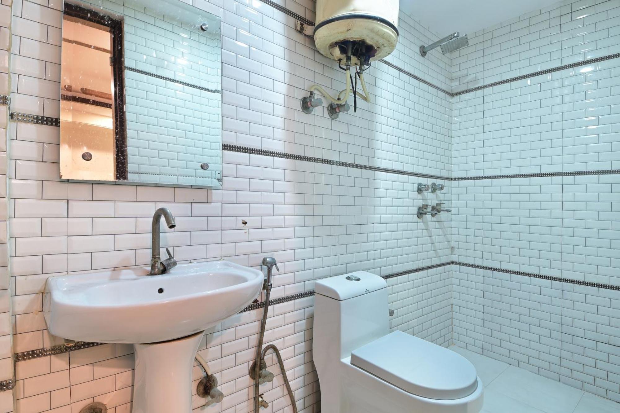 Hotel Glow Inn Paharganj-3 Mins Walk From New Delhi Railway Station מראה חיצוני תמונה