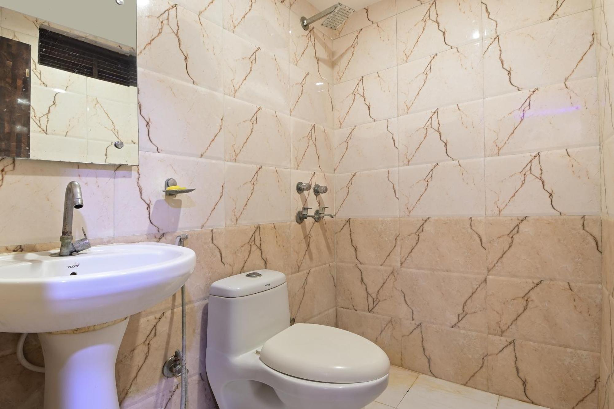 Hotel Glow Inn Paharganj-3 Mins Walk From New Delhi Railway Station מראה חיצוני תמונה